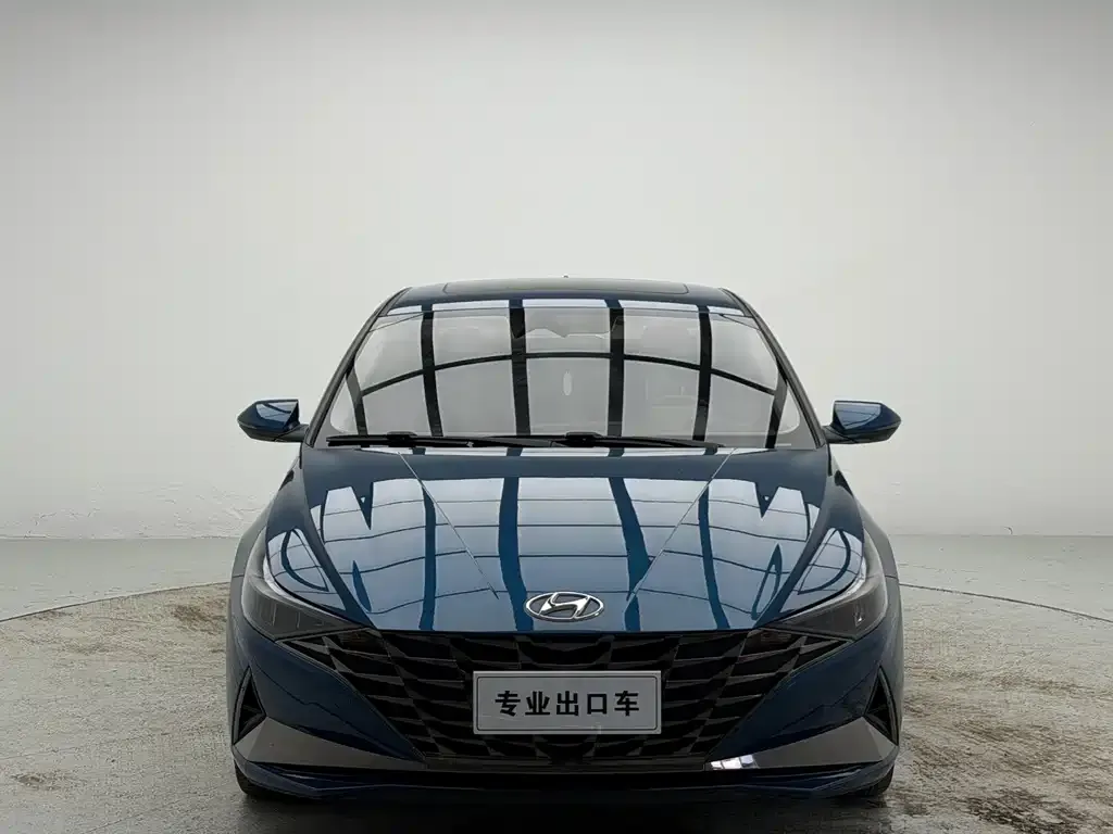 Hyundai Elantra — фото 3