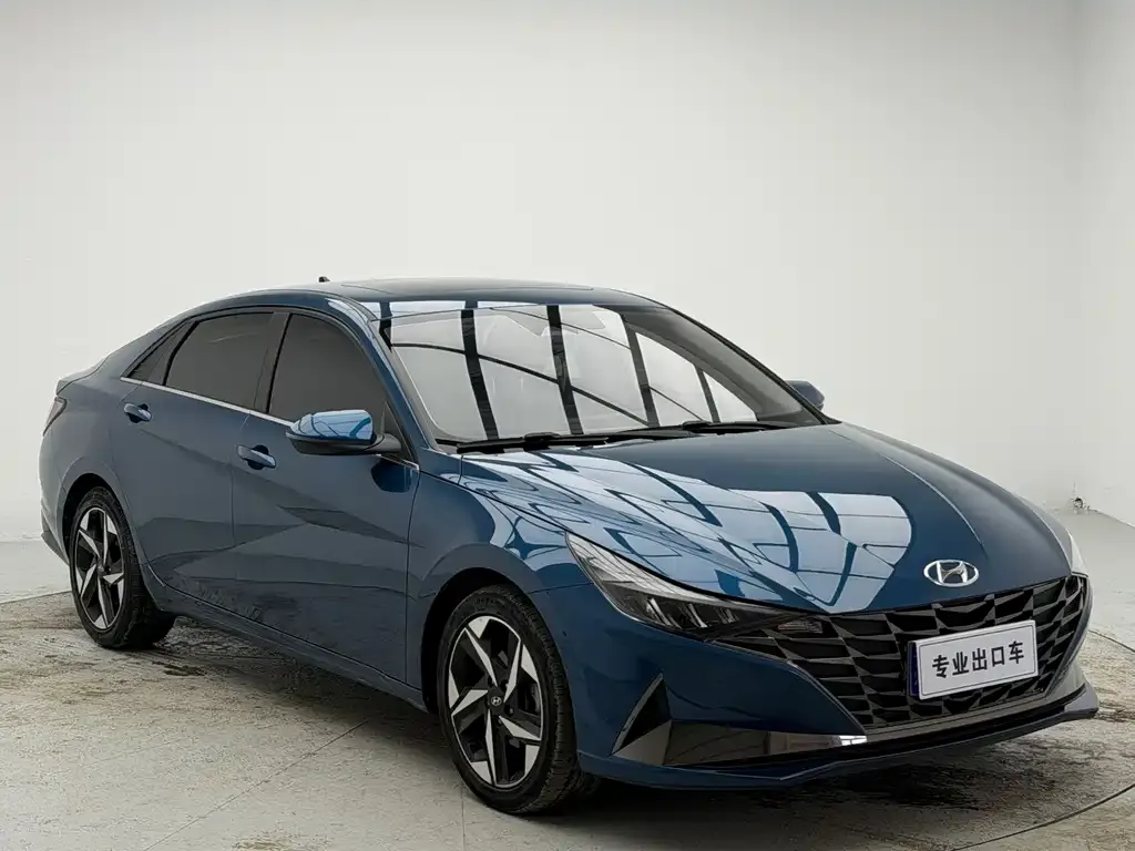 Hyundai Elantra — фото 10