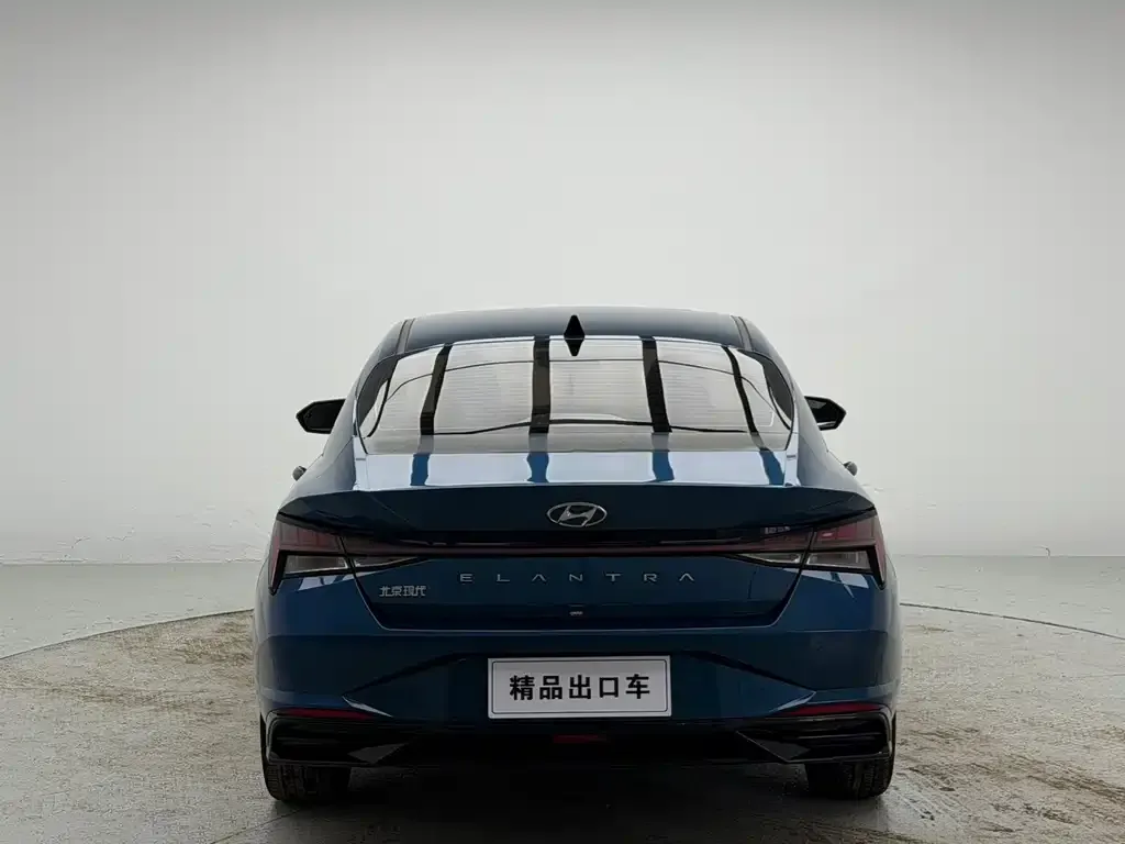 Hyundai Elantra — фото 2
