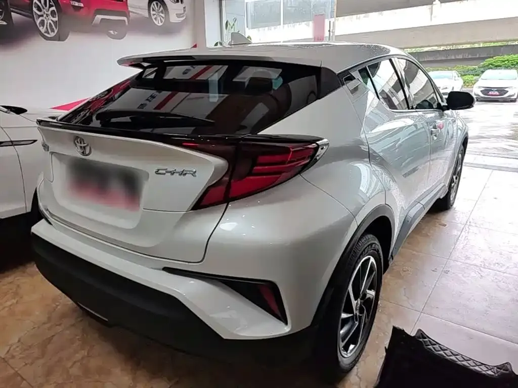 Toyota C-HR 2023 из CN, фото 6