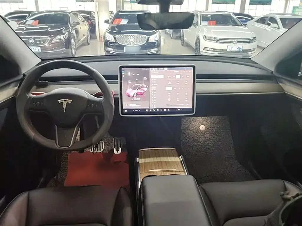 Tesla Model Y — фото 7