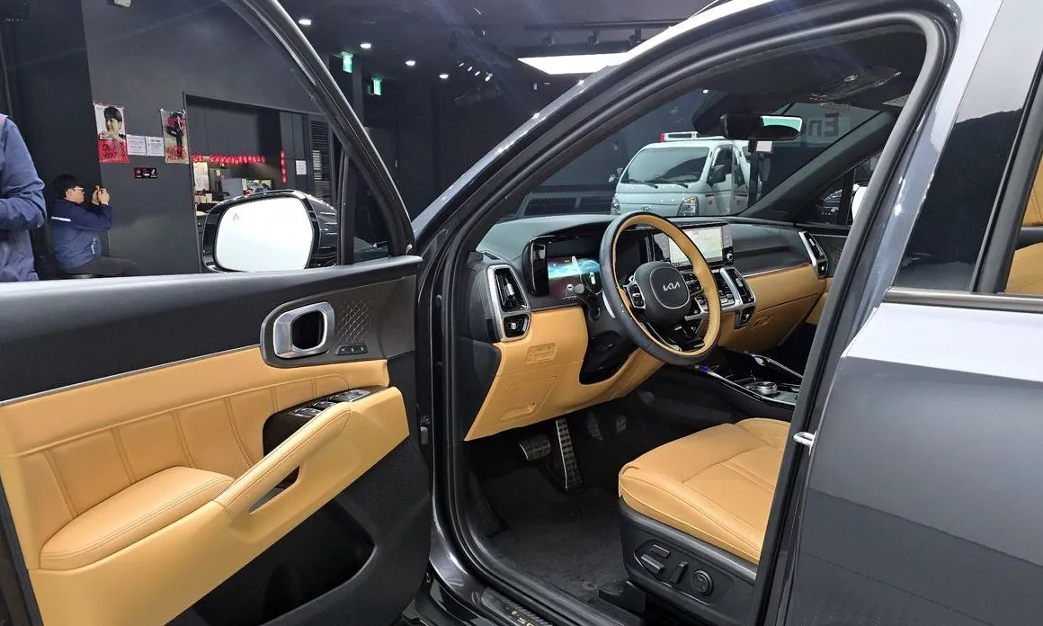Kia Sorento — фото 6