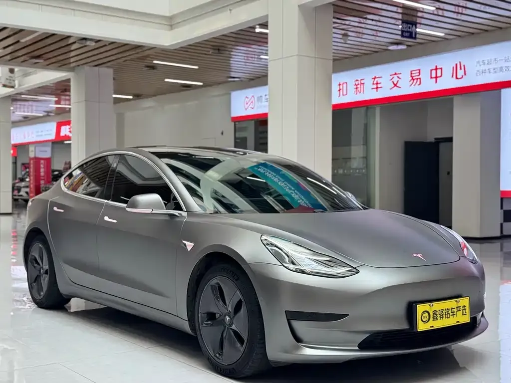 Tesla Model 3 — фото 6
