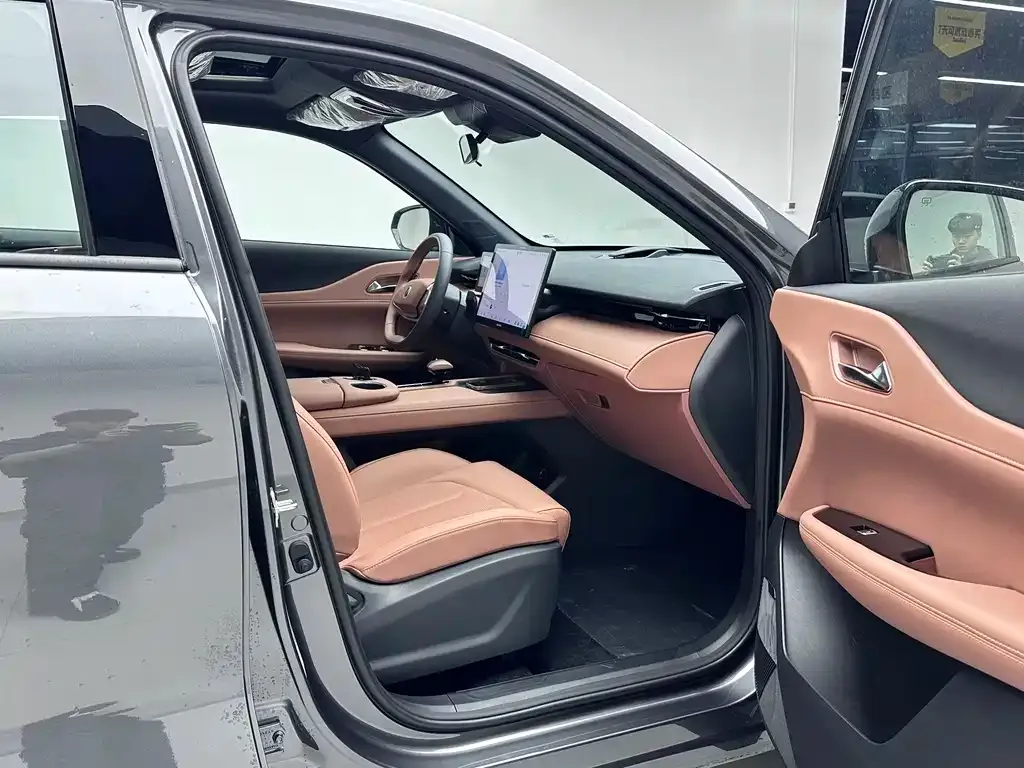 Changan UNI-Z New Energy 2026 из CN, фото 4