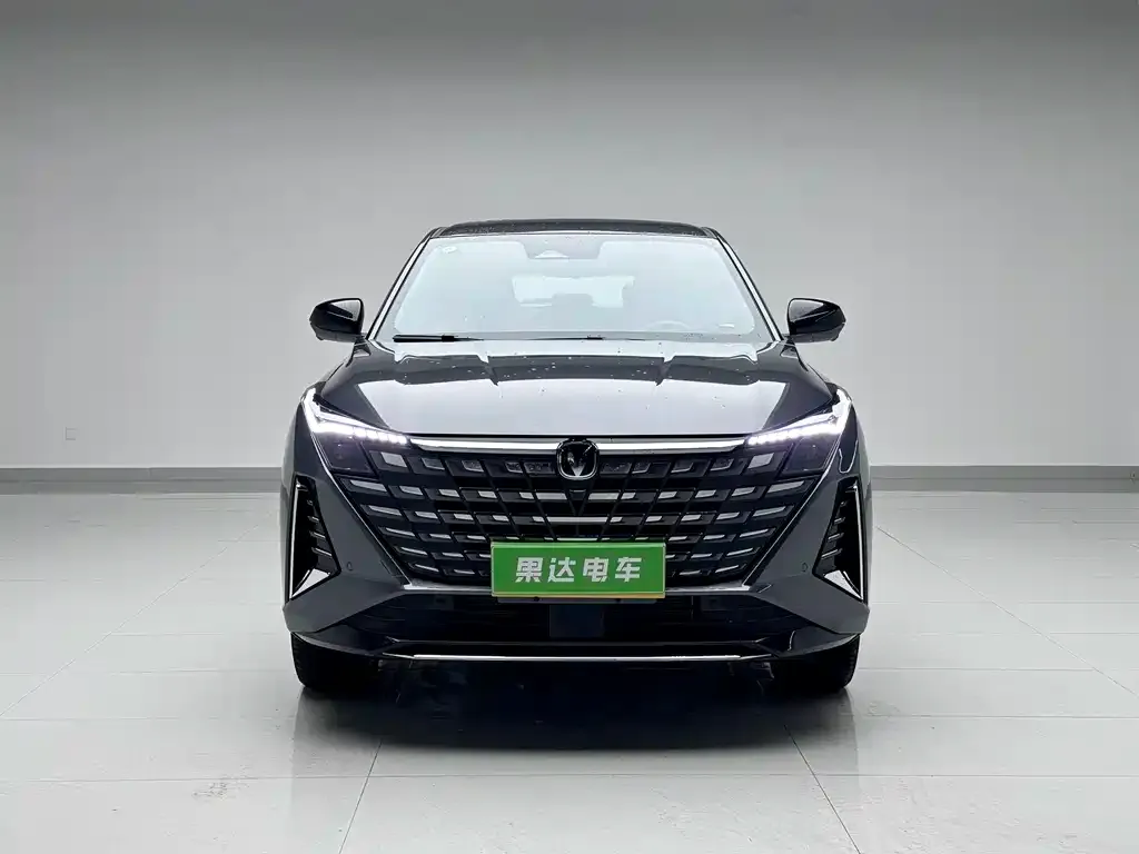 Changan UNI-Z New Energy 2026 из CN, фото 2