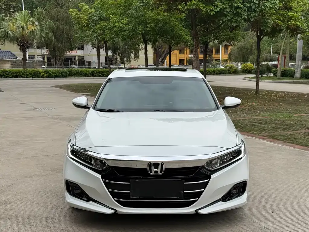 Honda Accord — фото 3