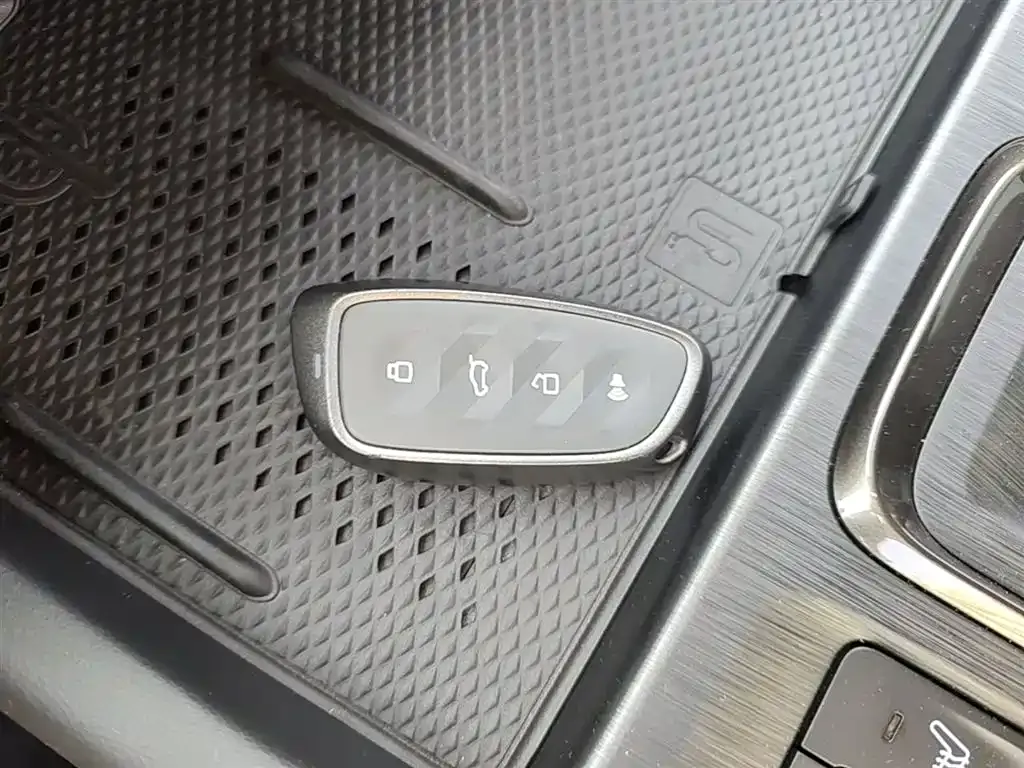 Haval H9 — фото 7