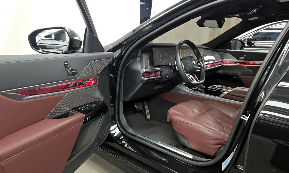 BMW 7-Series 2024 из KR, фото 9