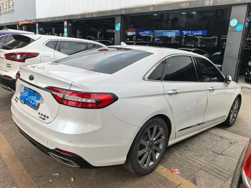 Ford Taurus 2021 из CN, фото 7