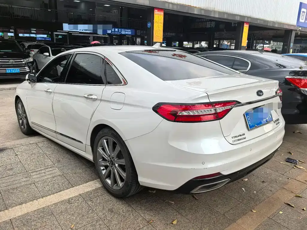 Ford Taurus 2021 из CN, фото 9