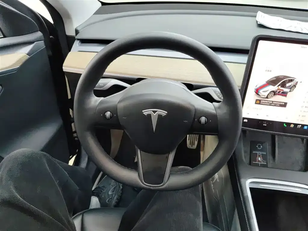 Tesla Model Y — фото 2