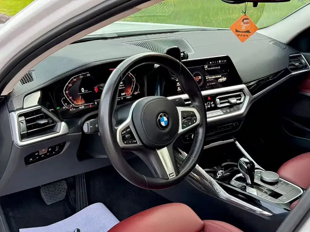 BMW 3 Series 2022 из CN, фото 3