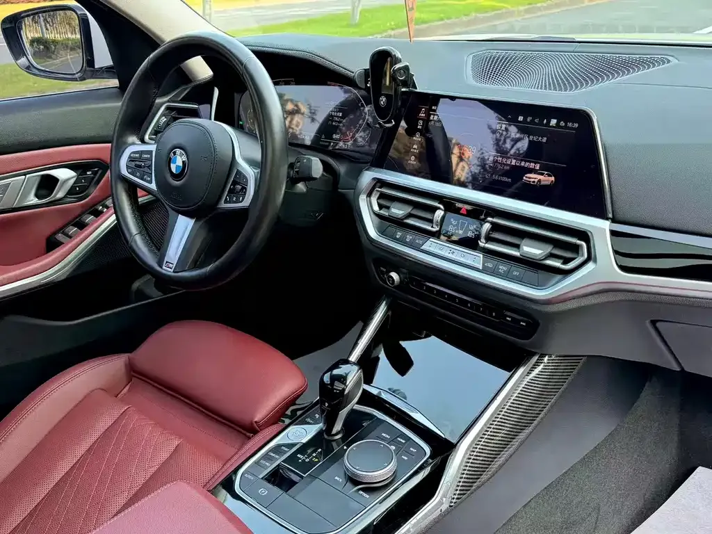BMW 3 Series 2022 из CN, фото 6