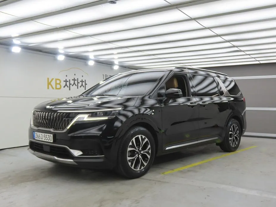 Kia Carnival 2023 из KR, фото 1