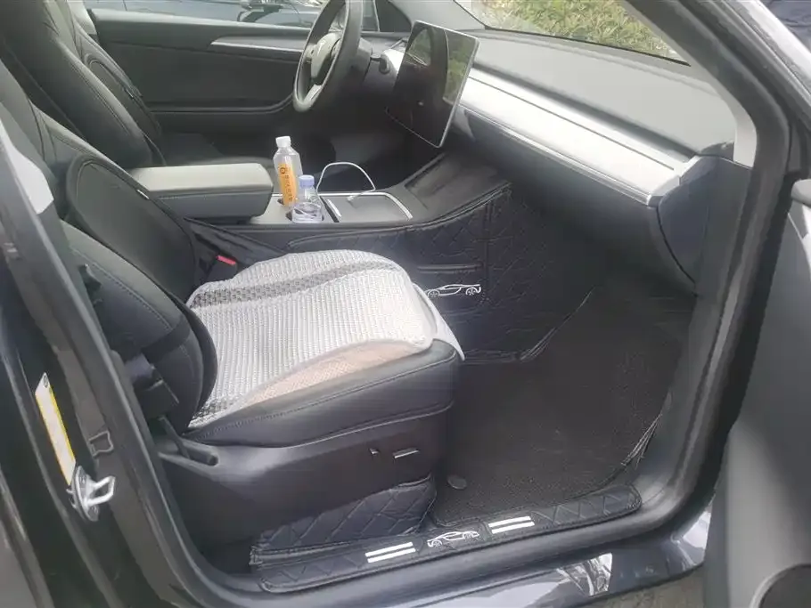 Tesla Model Y 2024 из CN, фото 7
