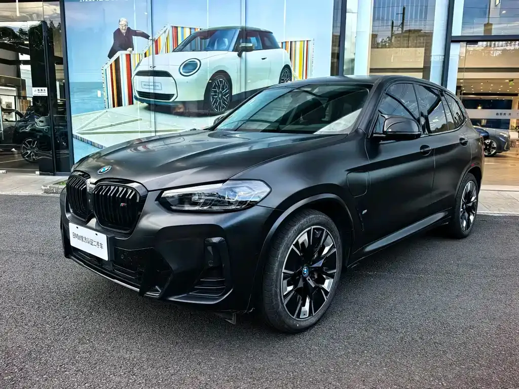 BMW iX3 — фото 1