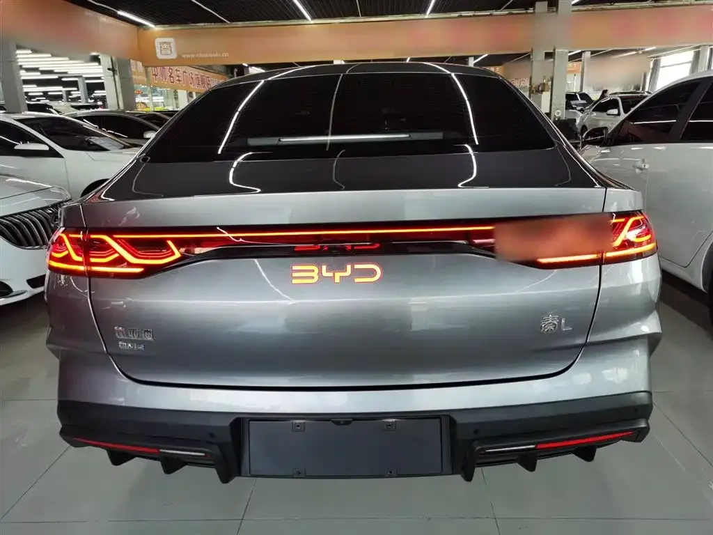 BYD Qin L — фото 10