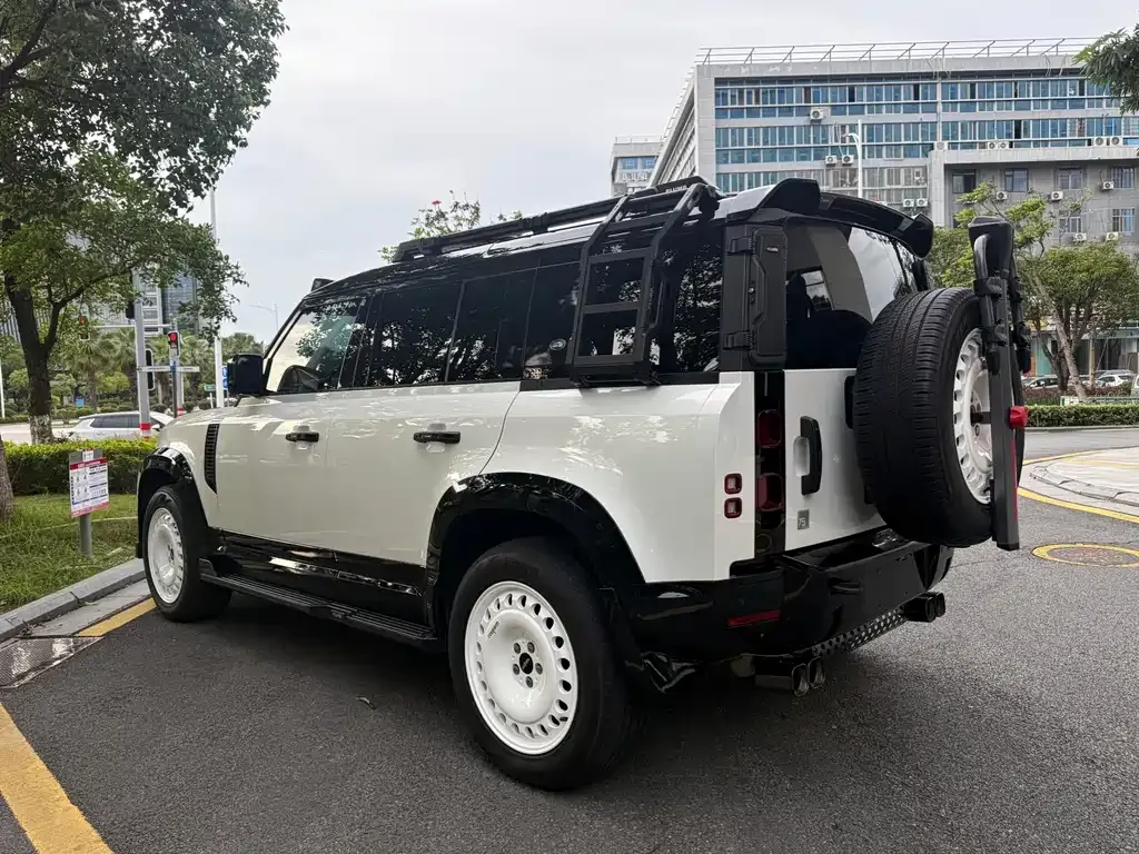 Land Rover Defender — фото 9