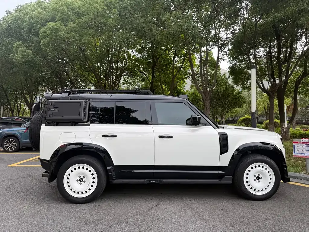 Land Rover Defender — фото 8