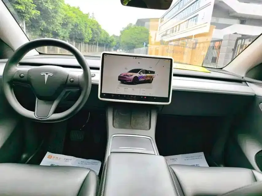 Tesla Model Y — фото 2
