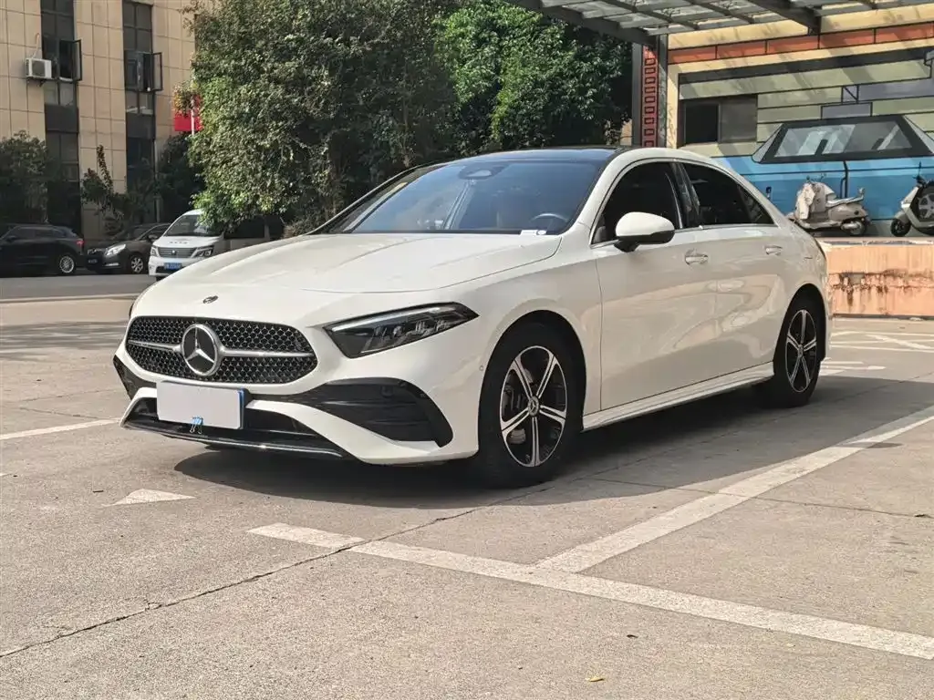 Mercedes-Benz A-Class — фото 1