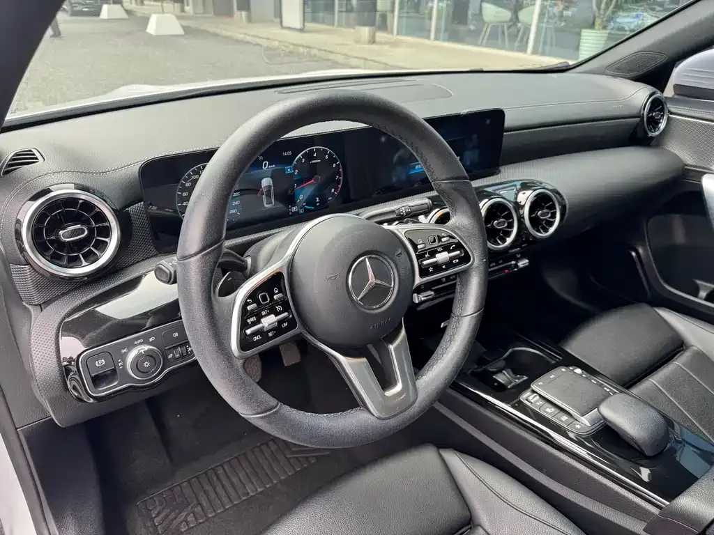Mercedes-Benz A-Class 2021 из CN, фото 3