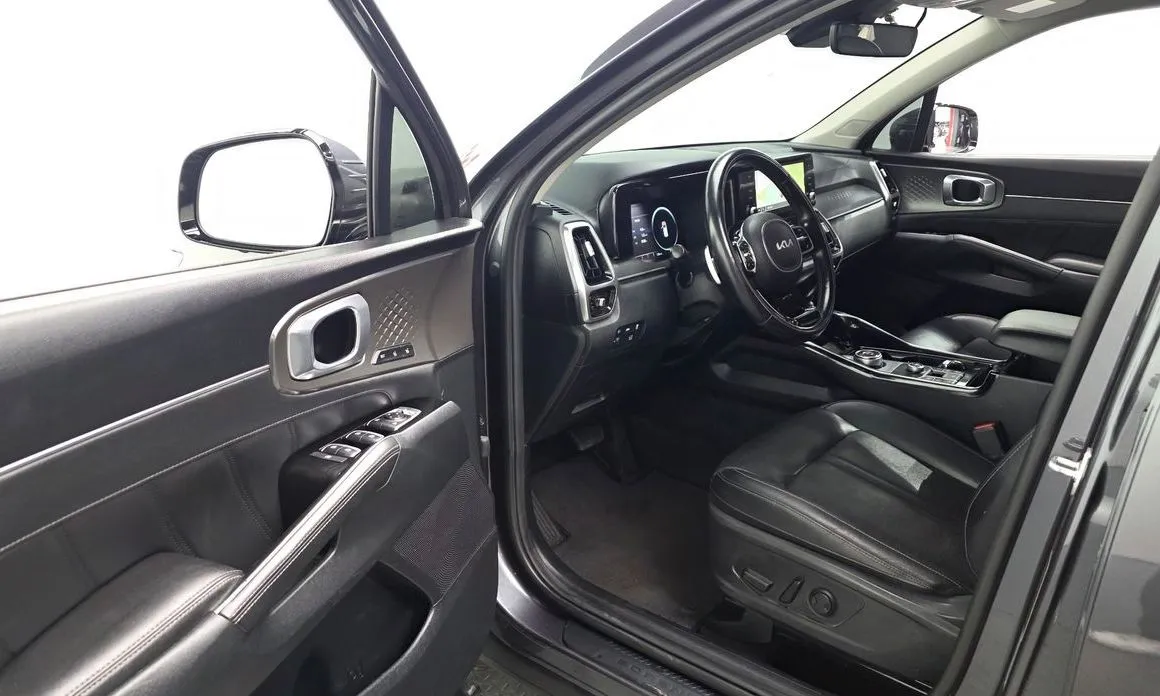 Kia Sorento — фото 7