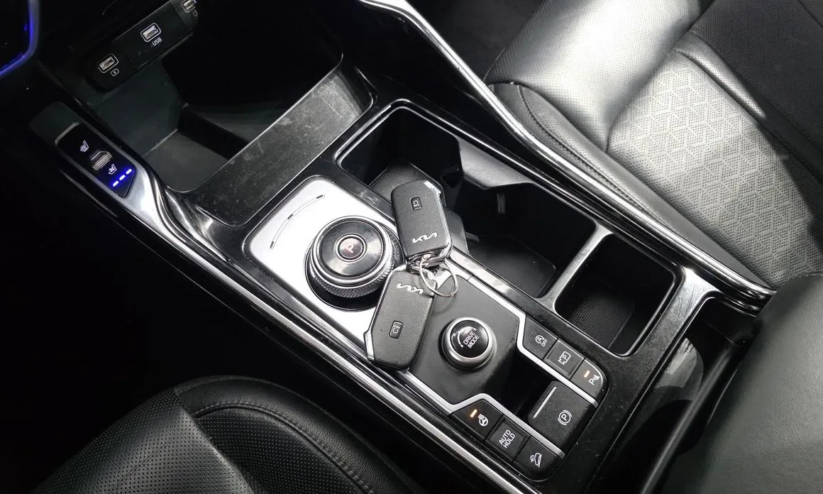 Kia Sorento — фото 10