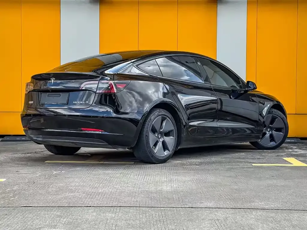 Tesla Model 3 — фото 6