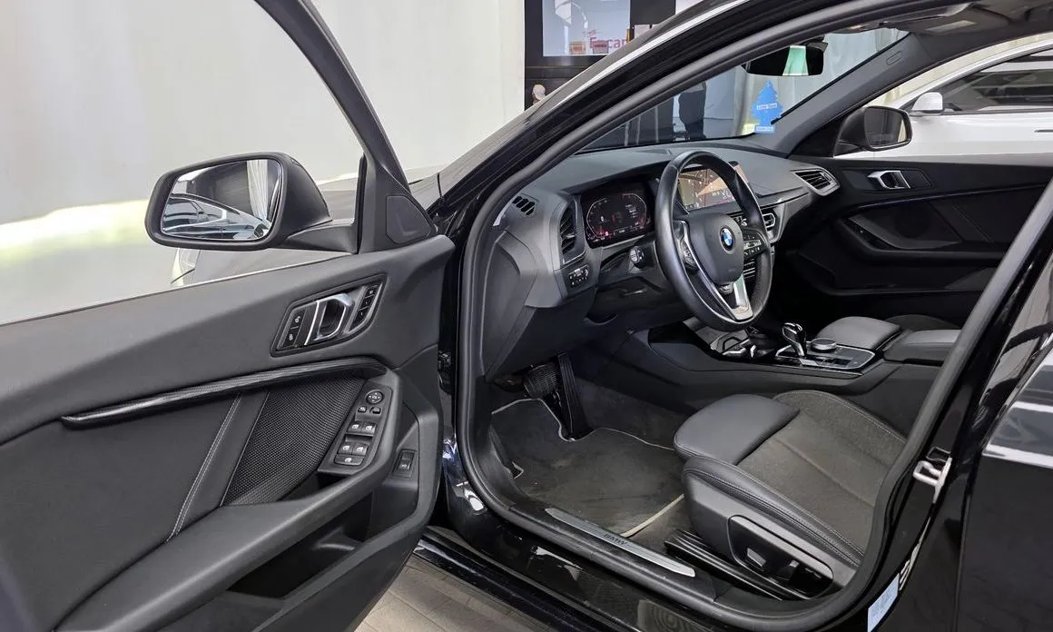 BMW 1-Series 2024 из KR, фото 6