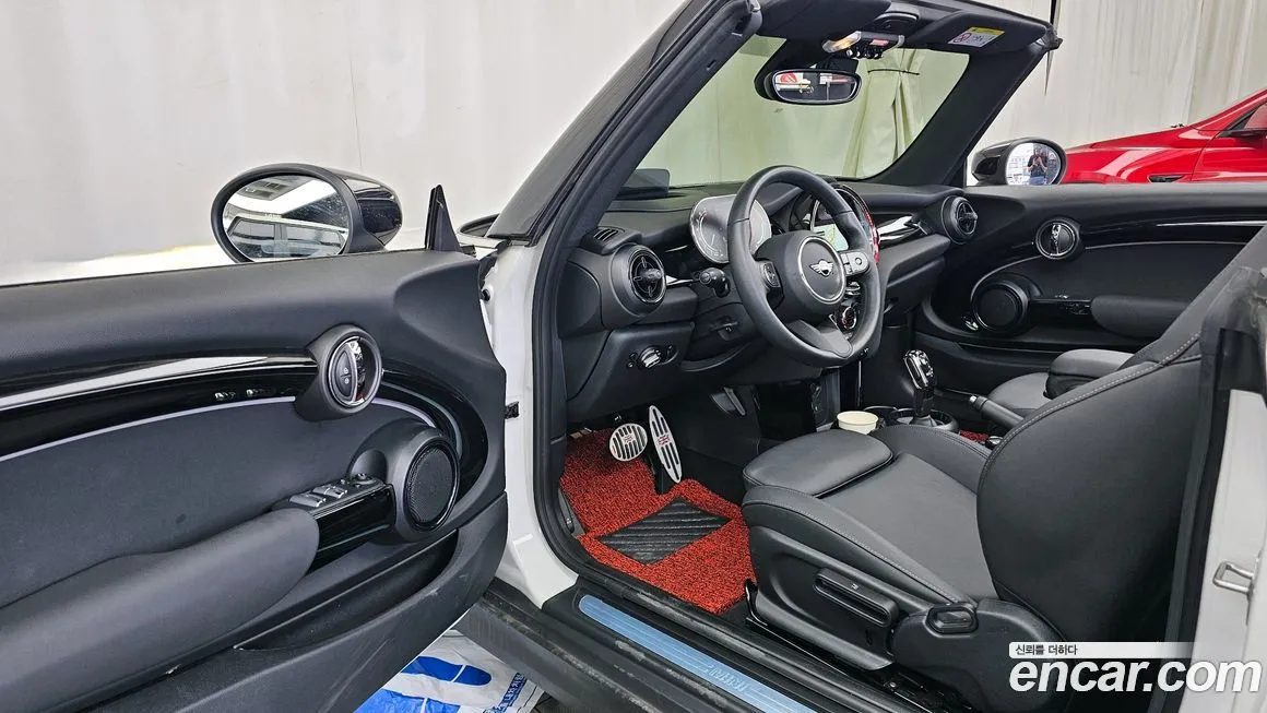 Mini Cooper Convertible 2024 из KR, фото 9