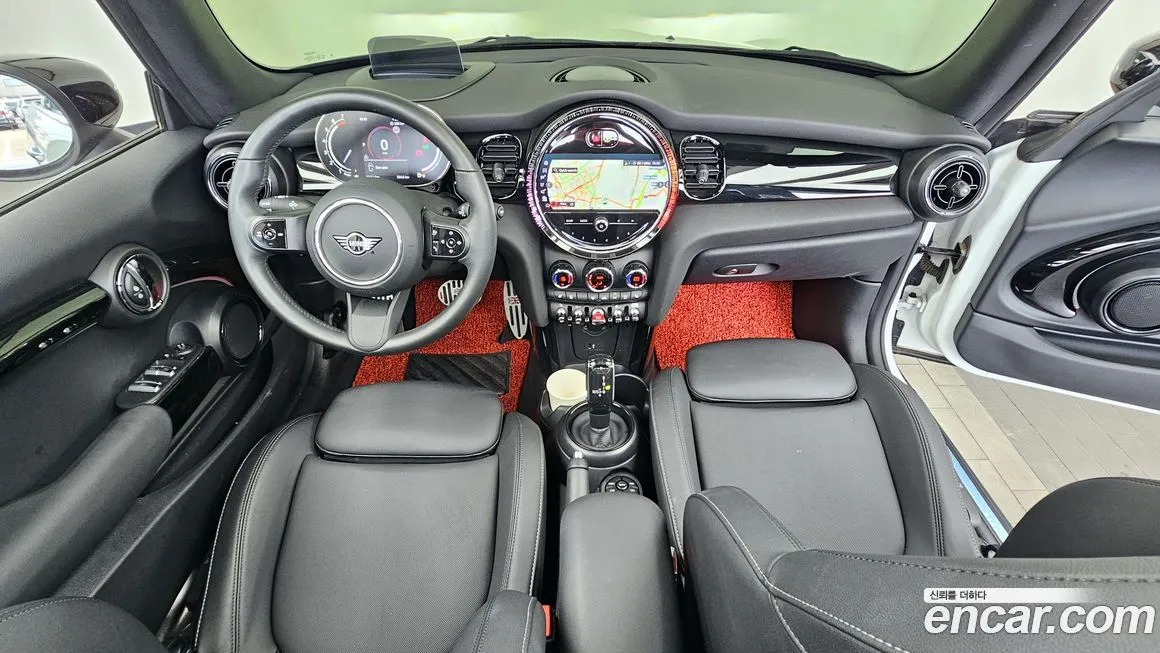 Mini Cooper Convertible 2024 из KR, фото 10