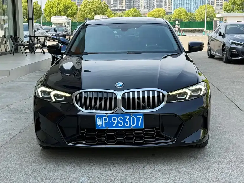 BMW 3 Series — фото 1