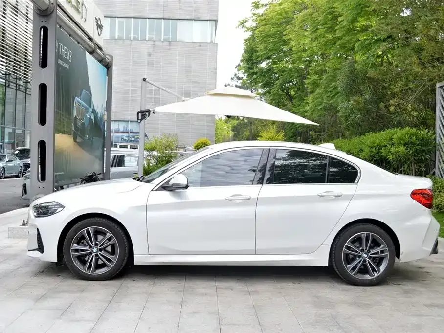 BMW 1 Series 2021 из CN, фото 6