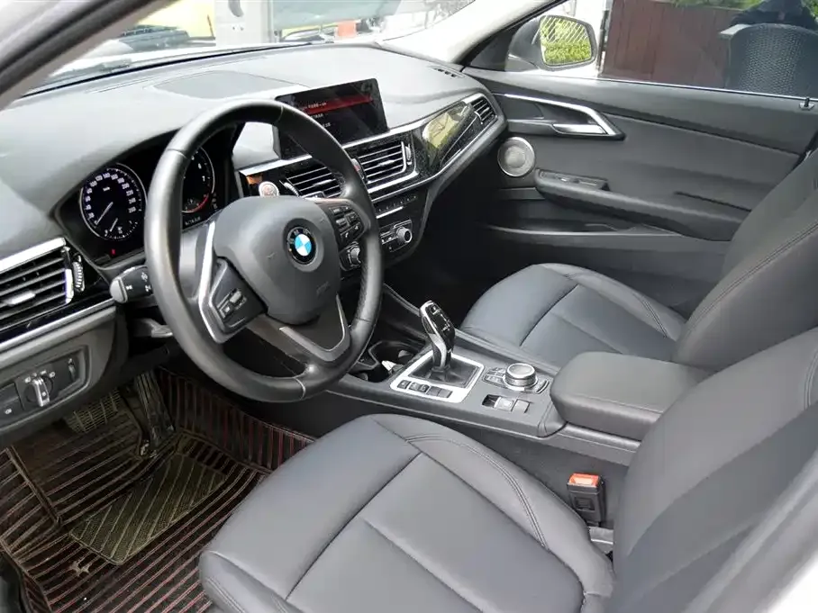 BMW 1 Series 2021 из CN, фото 7