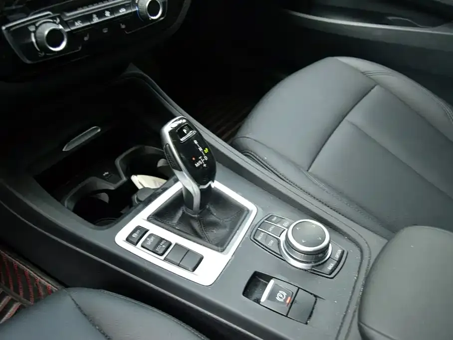 BMW 1 Series 2021 из CN, фото 4