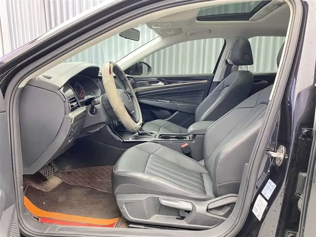 Volkswagen Passat — фото 10