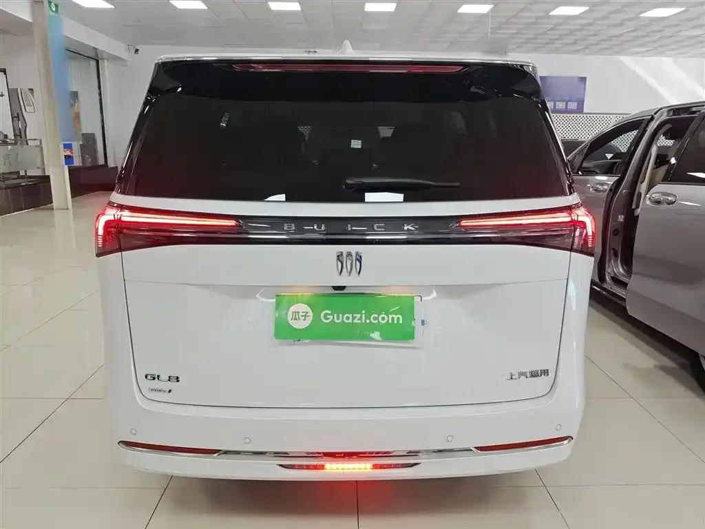 Buick GL8 Hybrid 2025 из CN, фото 2