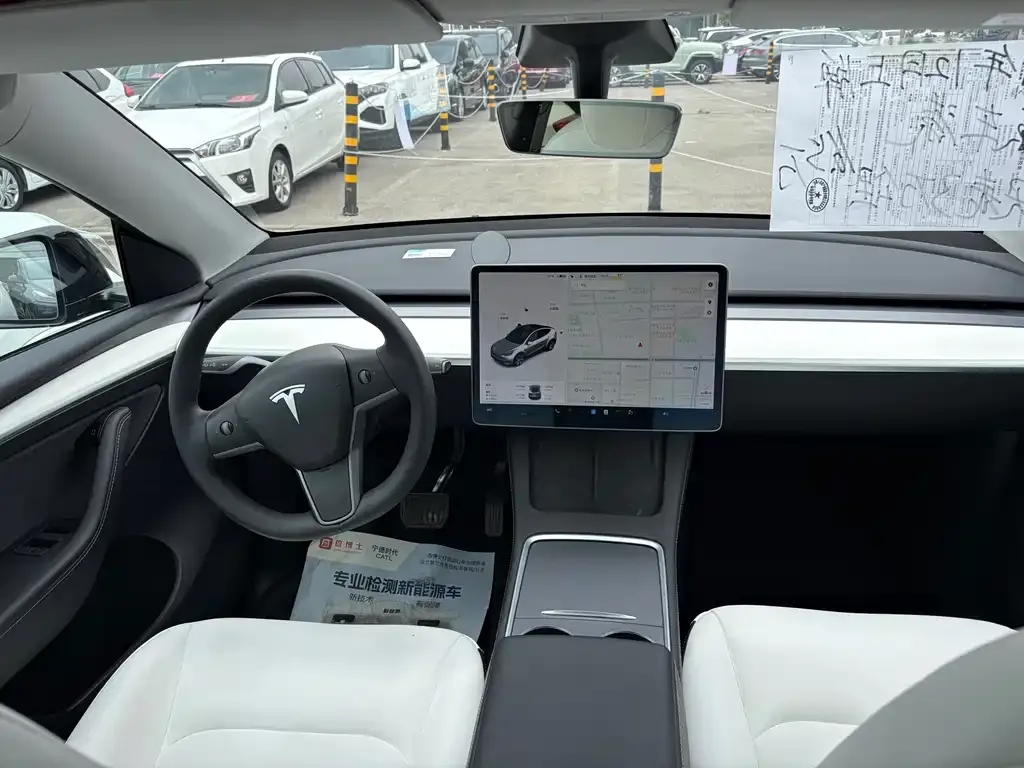 Tesla Model Y — фото 5