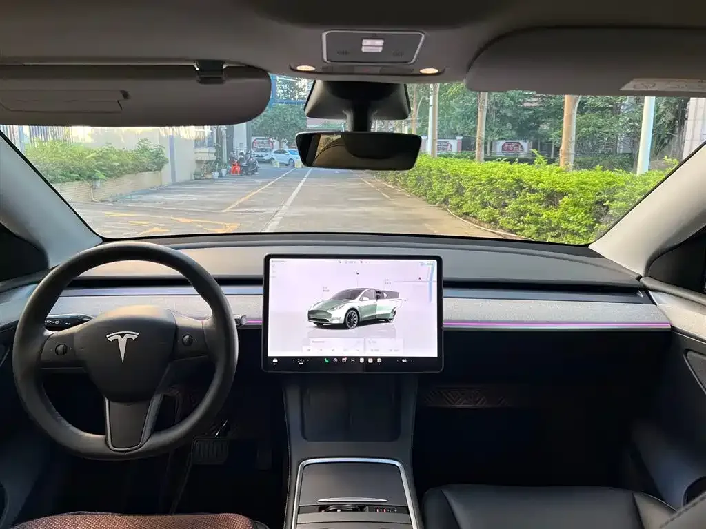 Tesla Model Y — фото 4