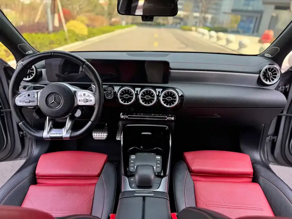 Mercedes-Benz A-Class AMG — фото 4