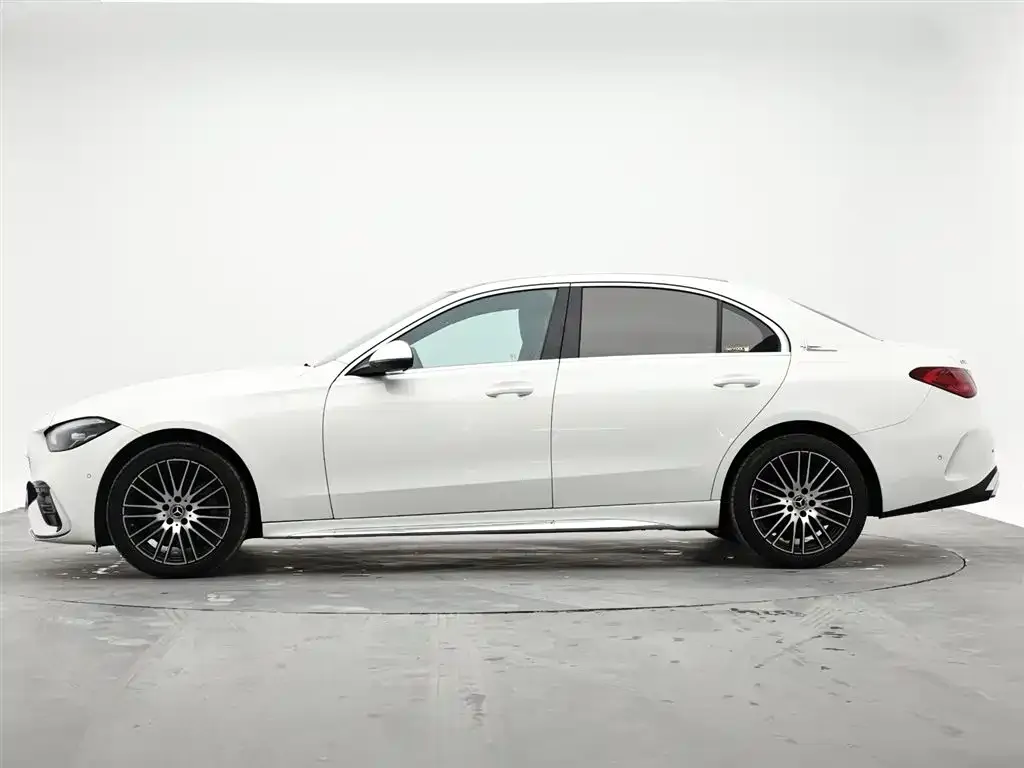Mercedes-Benz C-Class — фото 6