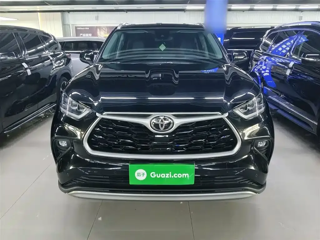 Toyota Highlander — фото 10
