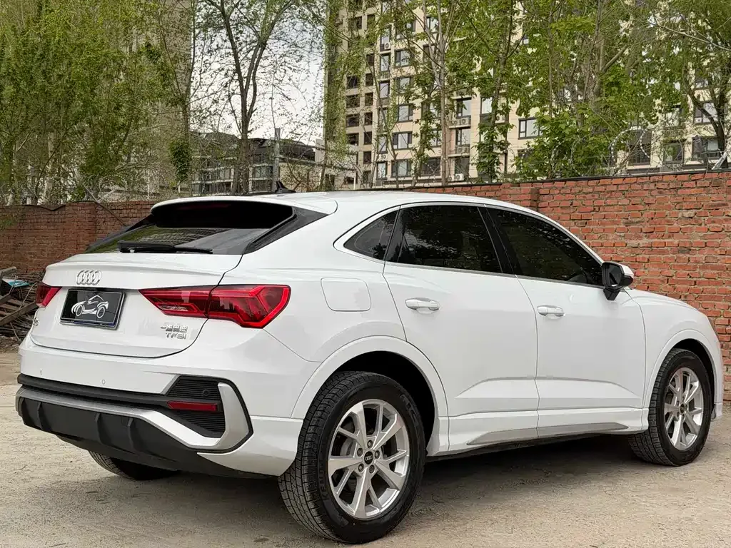 Audi Q3 Sportback 2021 из CN, фото 8