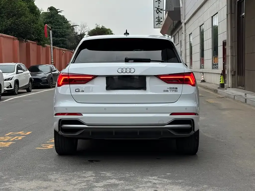 Audi Q3 — фото 8
