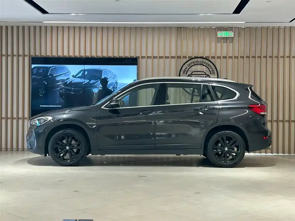 BMW X1 2021 из CN, фото 10