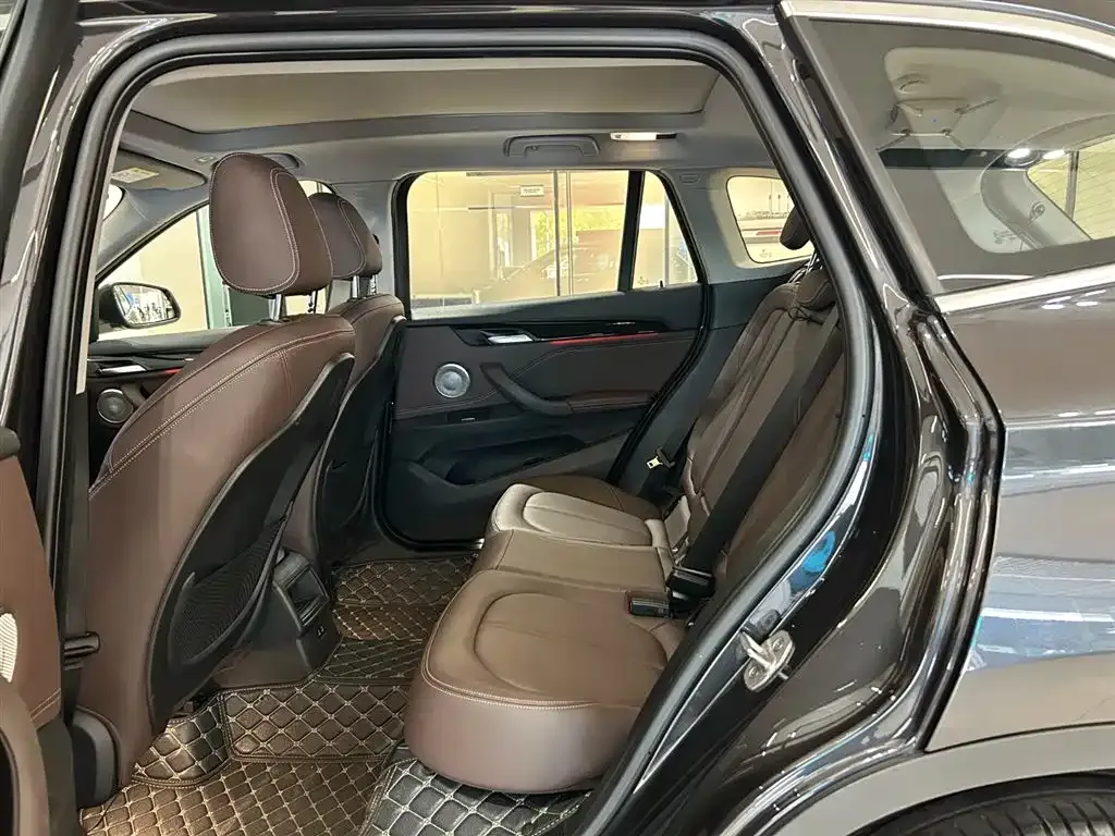 BMW X1 2021 из CN, фото 4