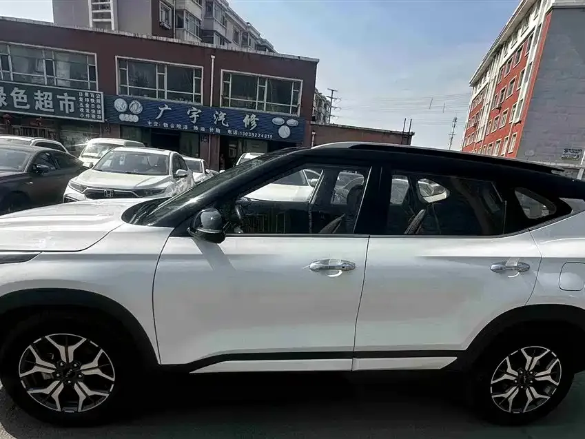 Kia KX3 2021 из CN, фото 6