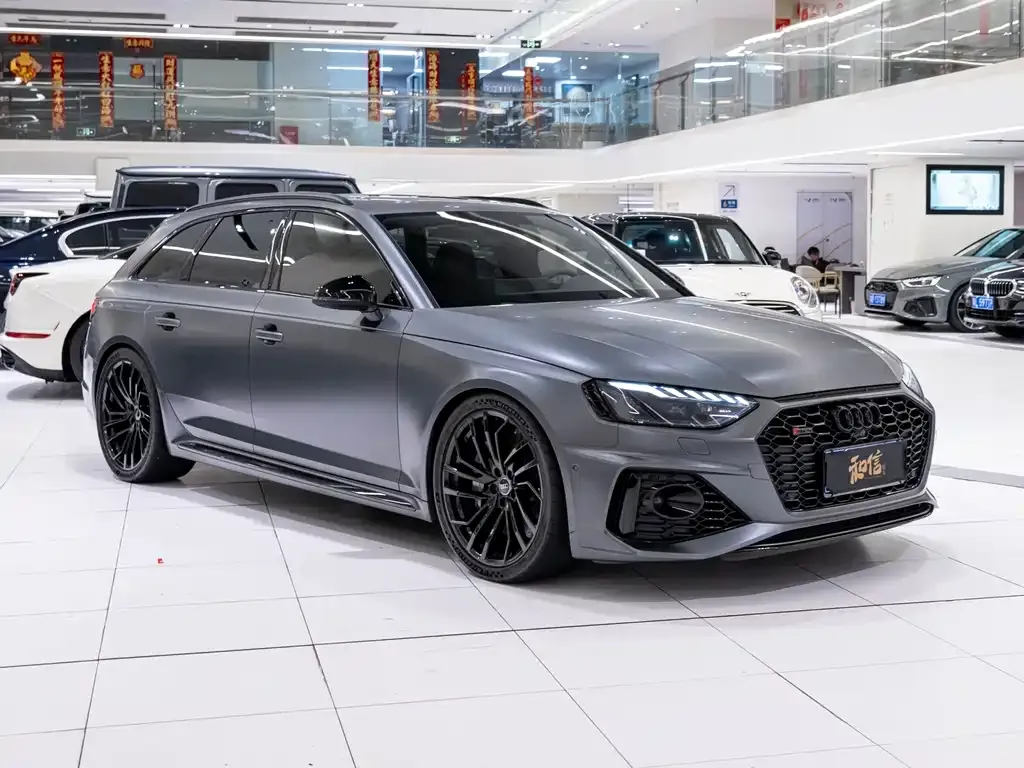 Audi RS 4 2022 из CN, фото 6