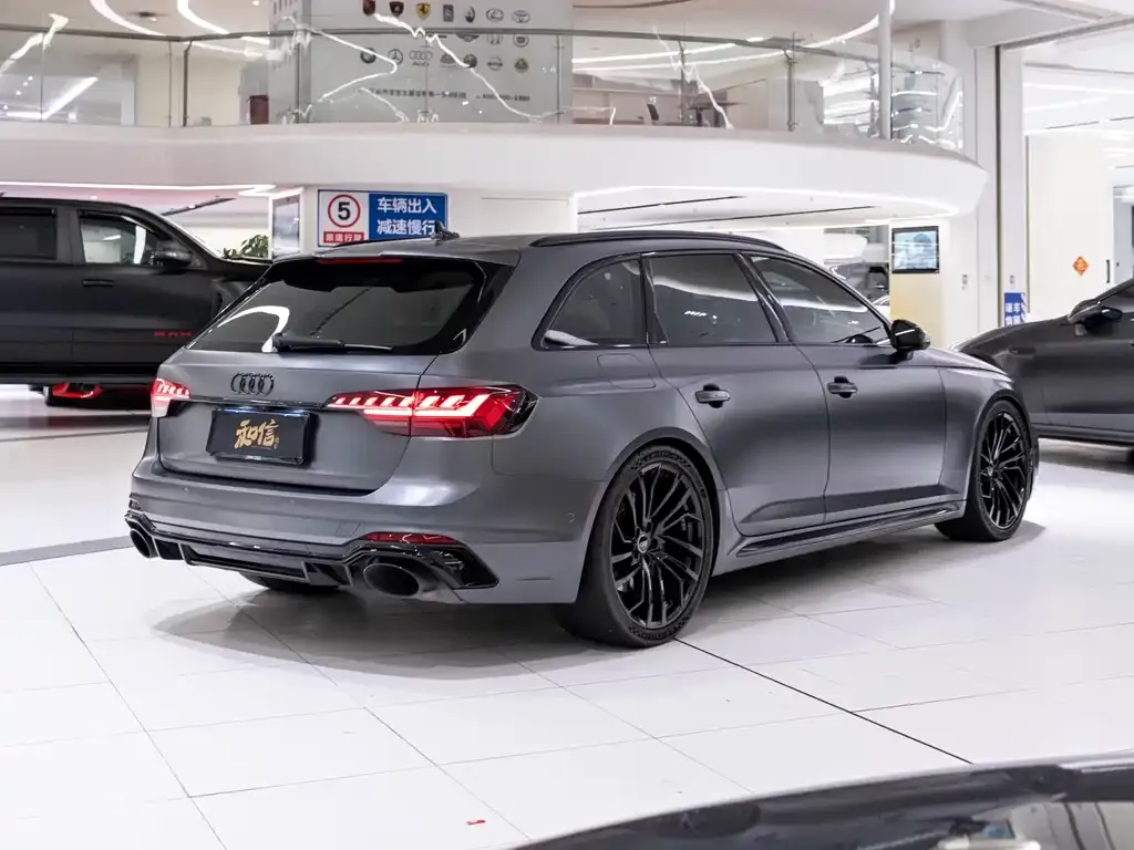 Audi RS 4 2022 из CN, фото 10